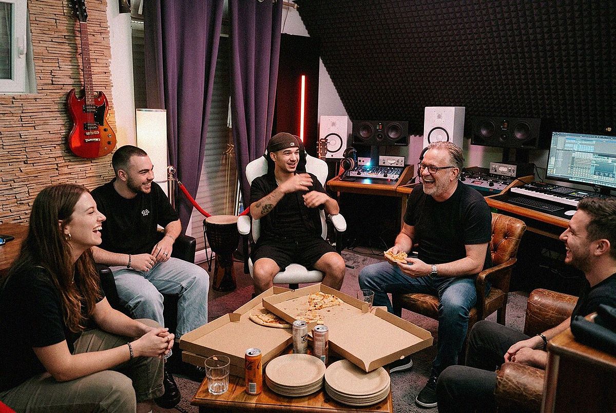 Studio-Tag mit der Crew